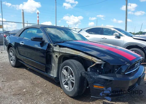 2013 Ford Mustang V6 Premium z USA, uszkodzony, nr VIN 1ZVBP8EM3D5236629